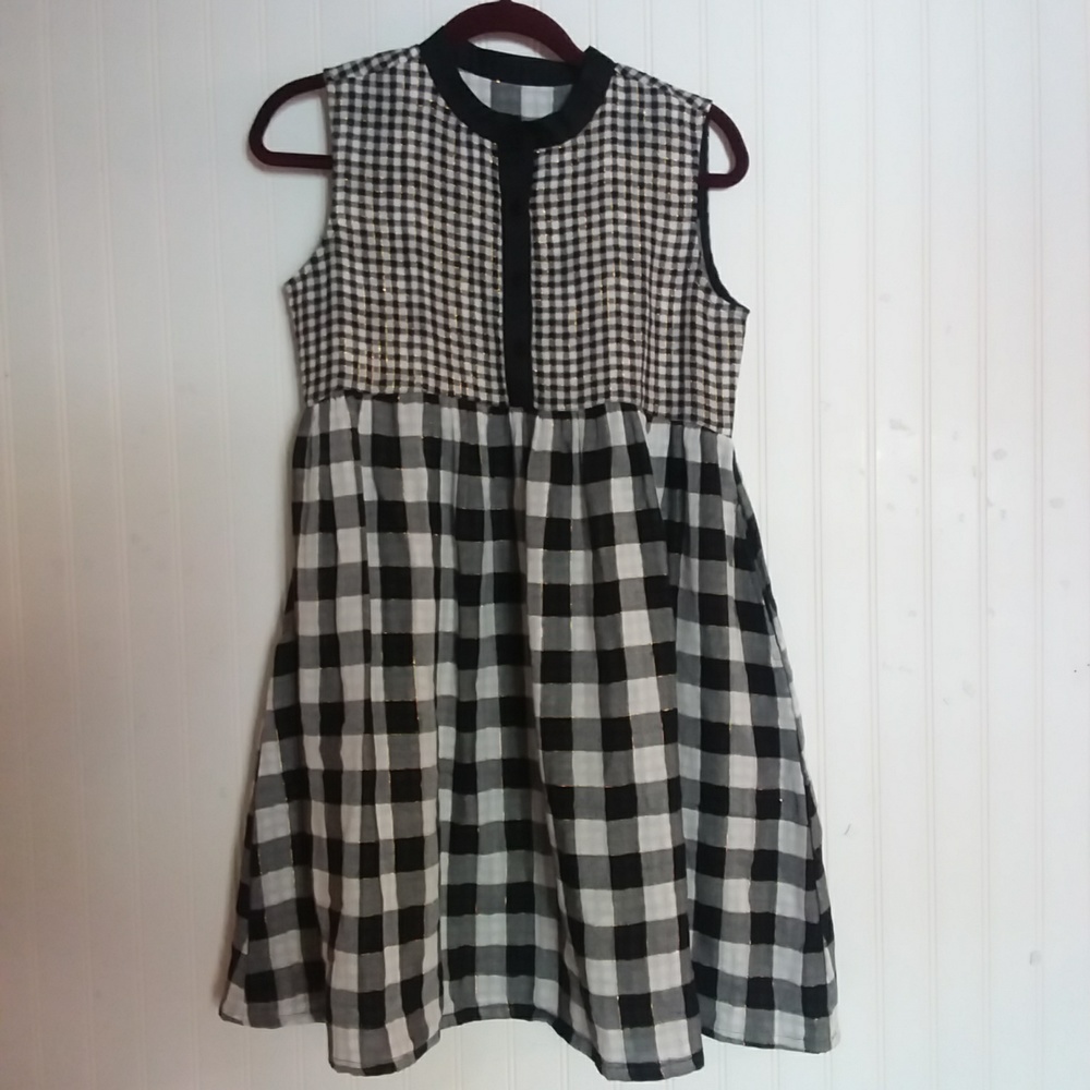 TIC dress in small for ladies.